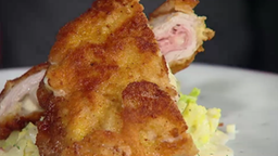 Rahmwirsing mit Cordon Bleu