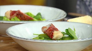 Saltimbocca von der Hähnchenbrust mit Pesto-Nudeln