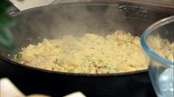 Hausgemachte Käsespätzle mit Speck