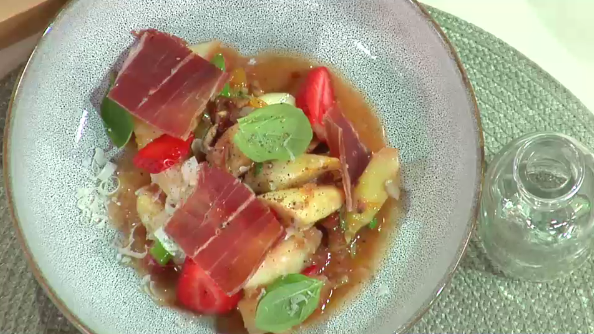 Spargelsalat mit Holunderblütendressing