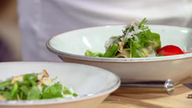 Überbackene Schweinefleischröllchen mit Spargelfüllung