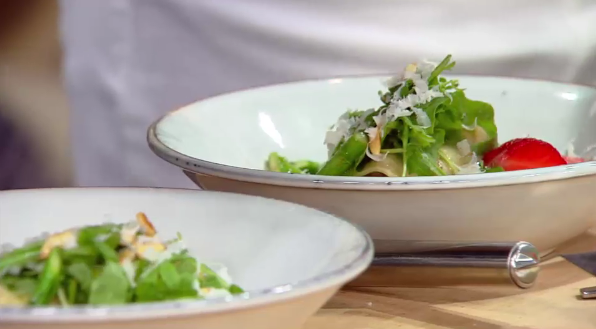 Überbackene Schweinefleischröllchen mit Spargelfüllung