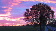 lilablauer Himmel Wolkenfoto