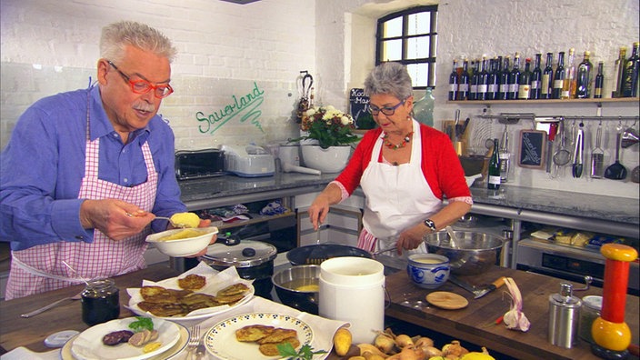 Martina und Moritz präsentieren Rezepte aus dem Sauerland: deftig, herzhaft und bodenständig