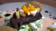 Rinderfilet mit Apfel-Chutney, Kürbisknödel 