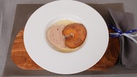 Zimteis mit gebackenen Apfelringen 