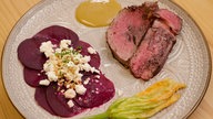 Zweierlei vom Rind mit Rote Bete-Carpaccio 