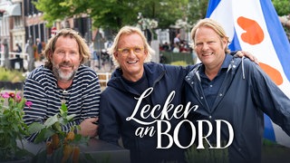 Frank Buchholz, Skipper Kai Linnenbrügger und Björn Freitag freuen sich auf ihre kulinarische Reise durch Friesland. 