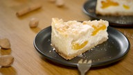 Käsekuchen mit Pfirsich und Marzipanstreusel 