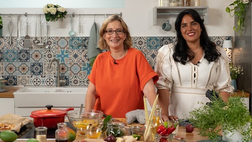  Yvonne Willick mit Victoria Fonseka.