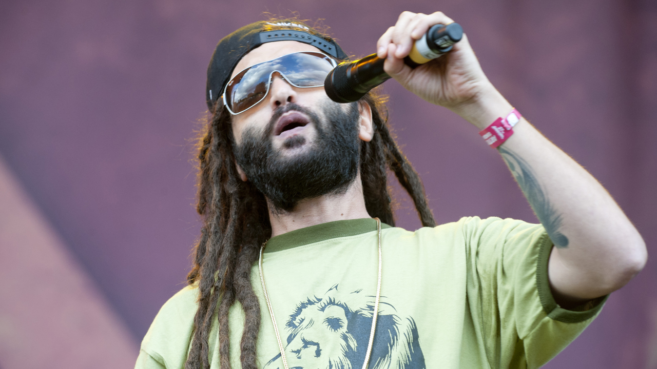 Alborosie singt