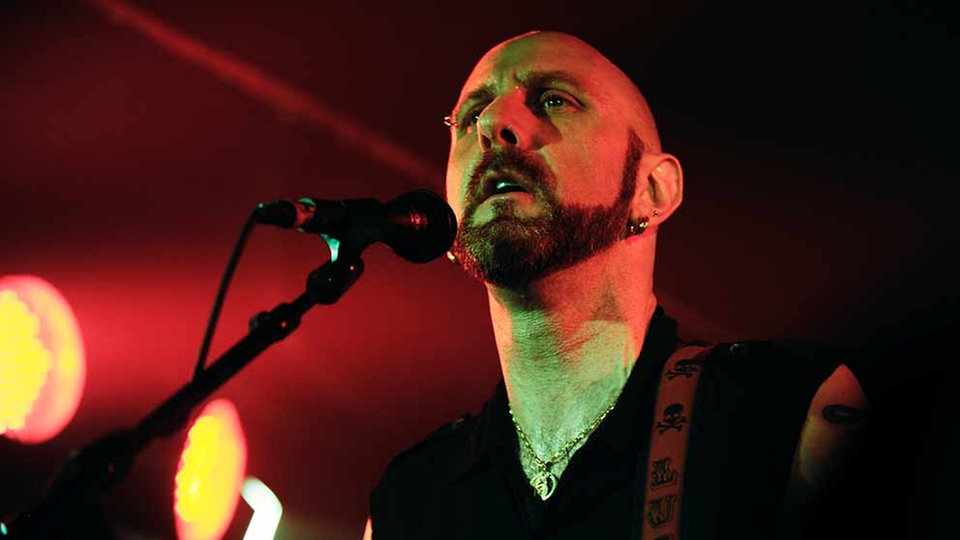 Sal Italiano singt manchmal auch background vocals