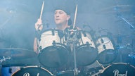 Schlagzeuger von "Bullet For My Valentine" spielt 