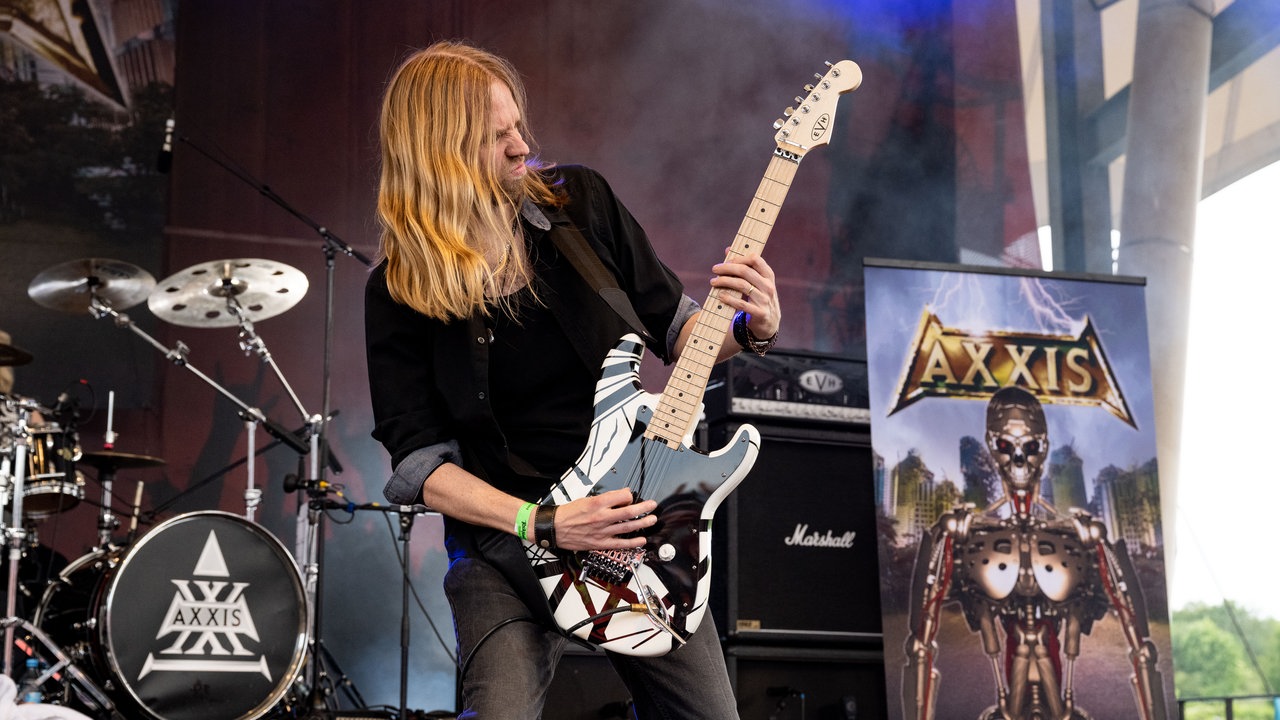 Axxis