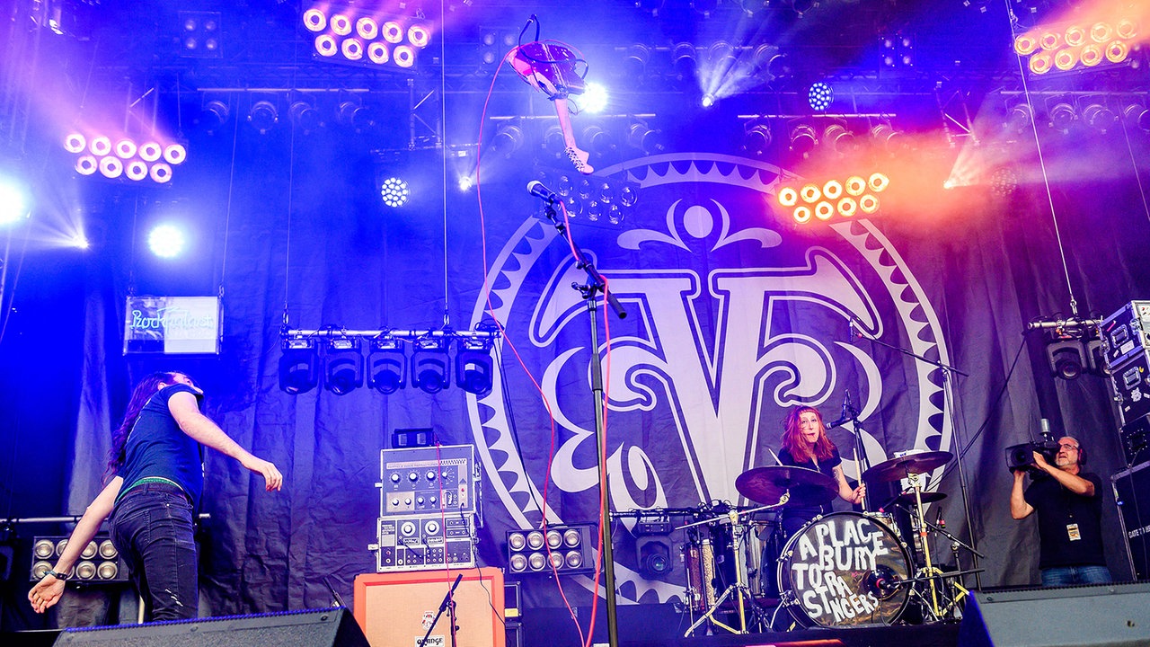 Freak Valley 2019: A Place To Bury Strangers