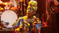 Shirley Davis & The Silverbacks