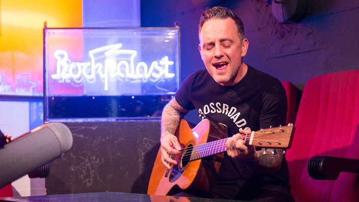 Dave Hause And The Mermaid