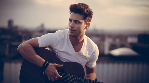 Bastian Baker