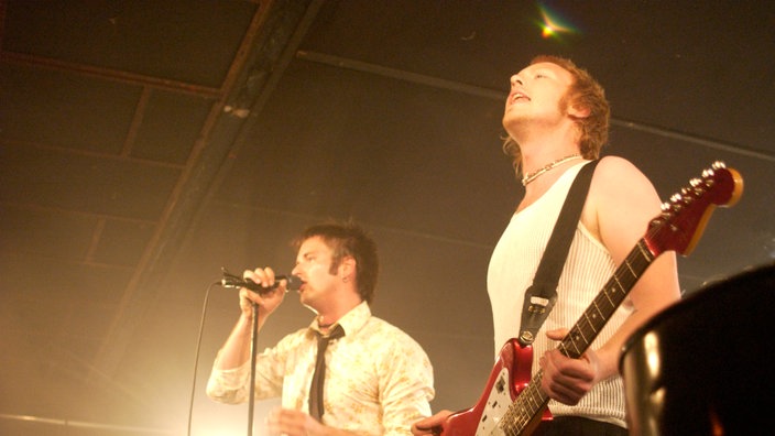 Kaizers Orchestra bei Bootleg im Juni 2004