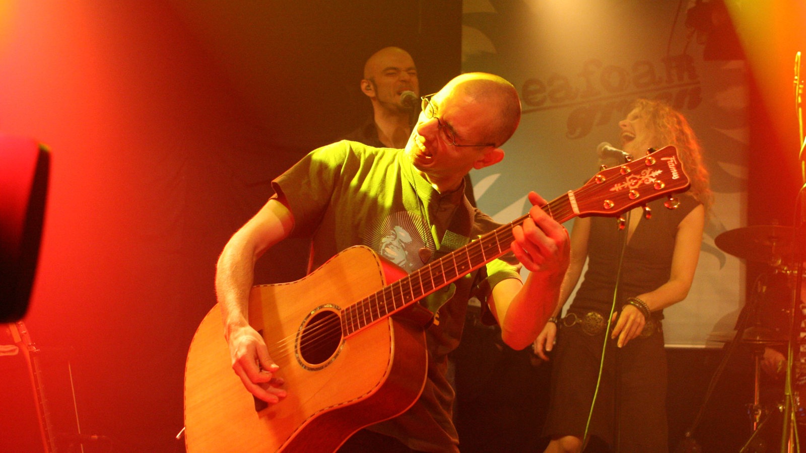 Ein Gitarrist von Seafoam Green beim Bootleg im September 2007