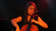 Eine Cellistin bei Laura López Castro beim Bootleg im September 2007