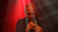 Ein Bläser von Laura López Castro beim Bootleg im September 2007