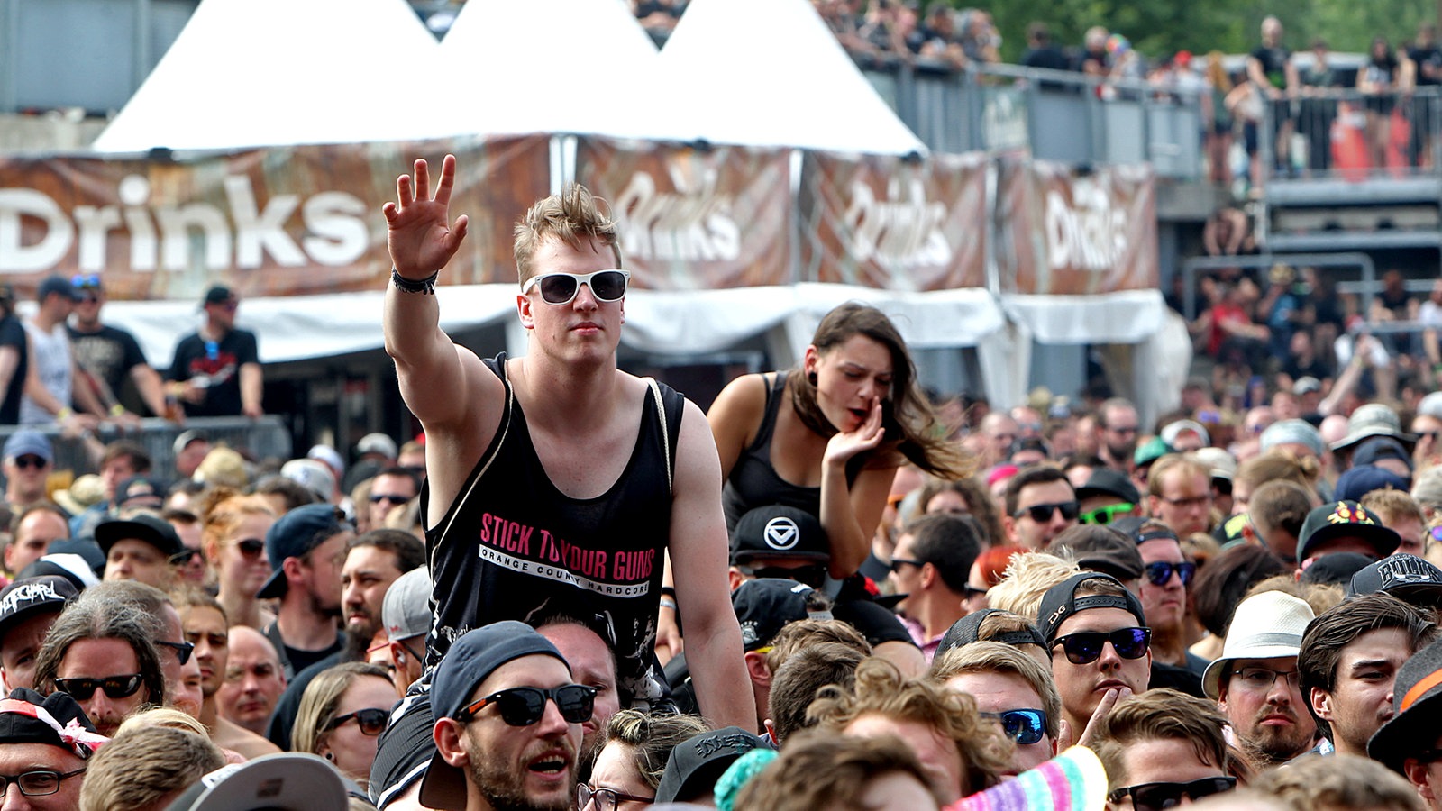 Publikum von Callejon während eines Auftrittes im Rahmen des "XXIV. With Full Force Festival 2017" vom 22.06. - 24.06.2017 in Ferropolis, Gräfenhainichen.