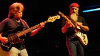 Rusty Burns und Phillip Petty von Point Blank nebeneinander bei der Classic Rocknacht 2007