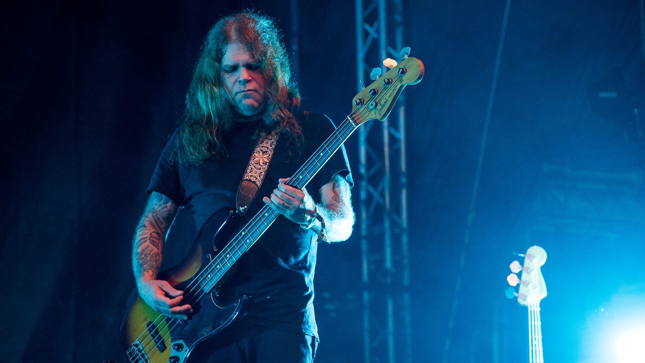 Earthless