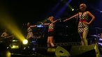 The Pipettes on Stage bei der 21. Rocknacht 2007: drei junge Damen in Fifties-Outfits 