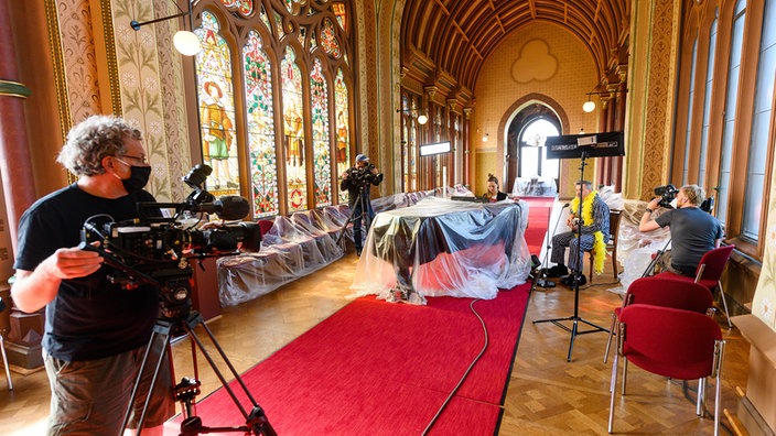 Fortuna Ehrenfeld: Corona Session auf Schloss Drachenburg