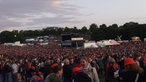Panoramaaufnahme mit den vielen Besuchern bei Rheinkultur.