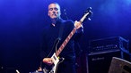 John Curly am Bass, Aufnahme von ihm allein