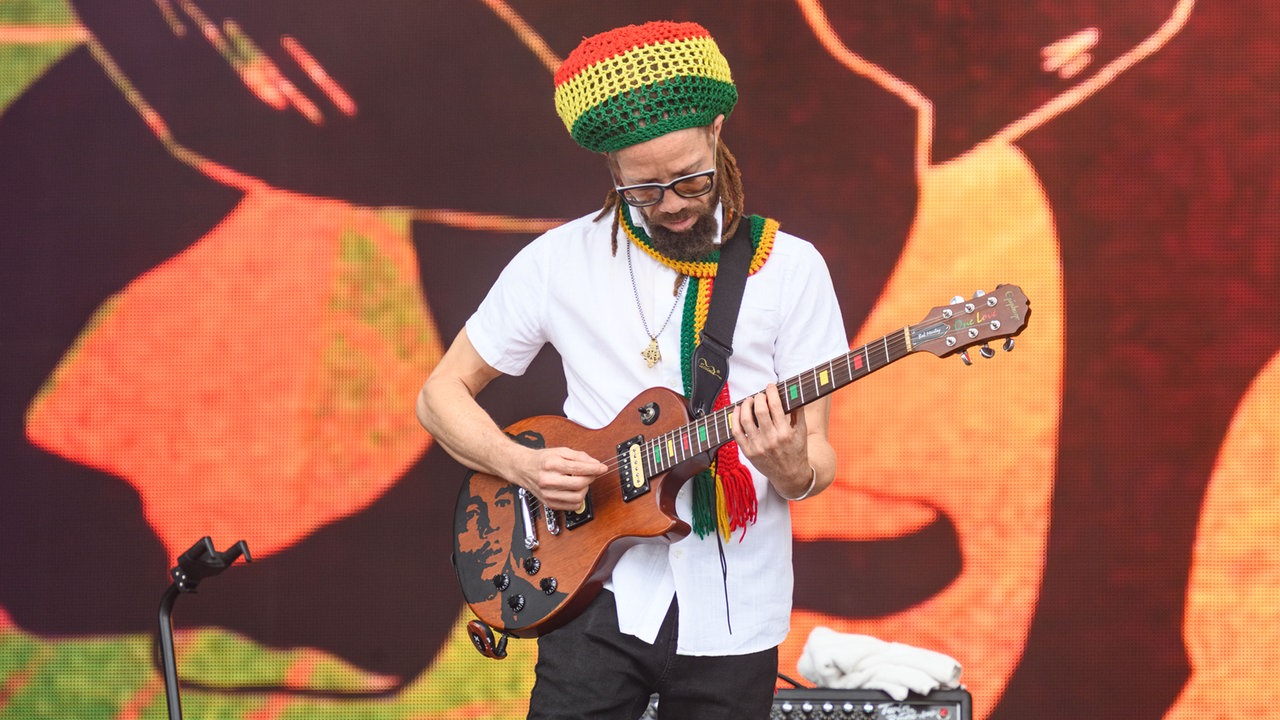 Jah9
