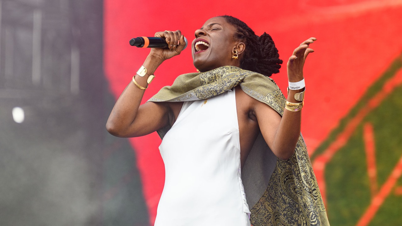 Jah9