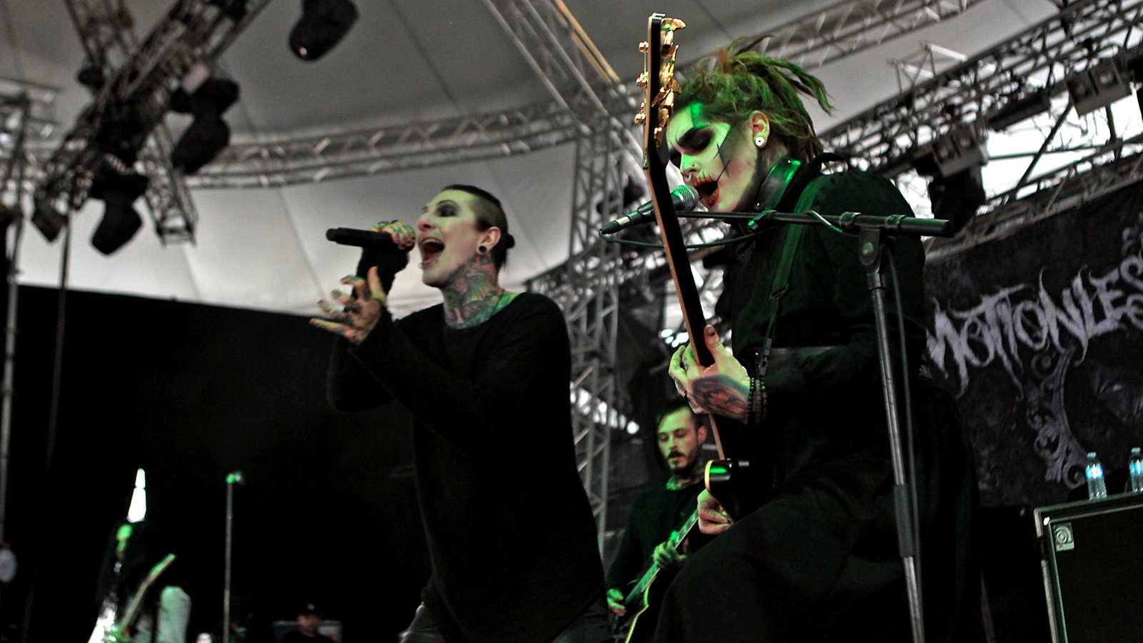 Motionless In White während eines Auftrittes im Rahmen des "XXIV. With Full Force Festival 2017" vom 22.06. - 24.06.2017 in Ferropolis, Gräfenhainichen.