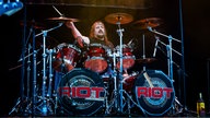 Riot V