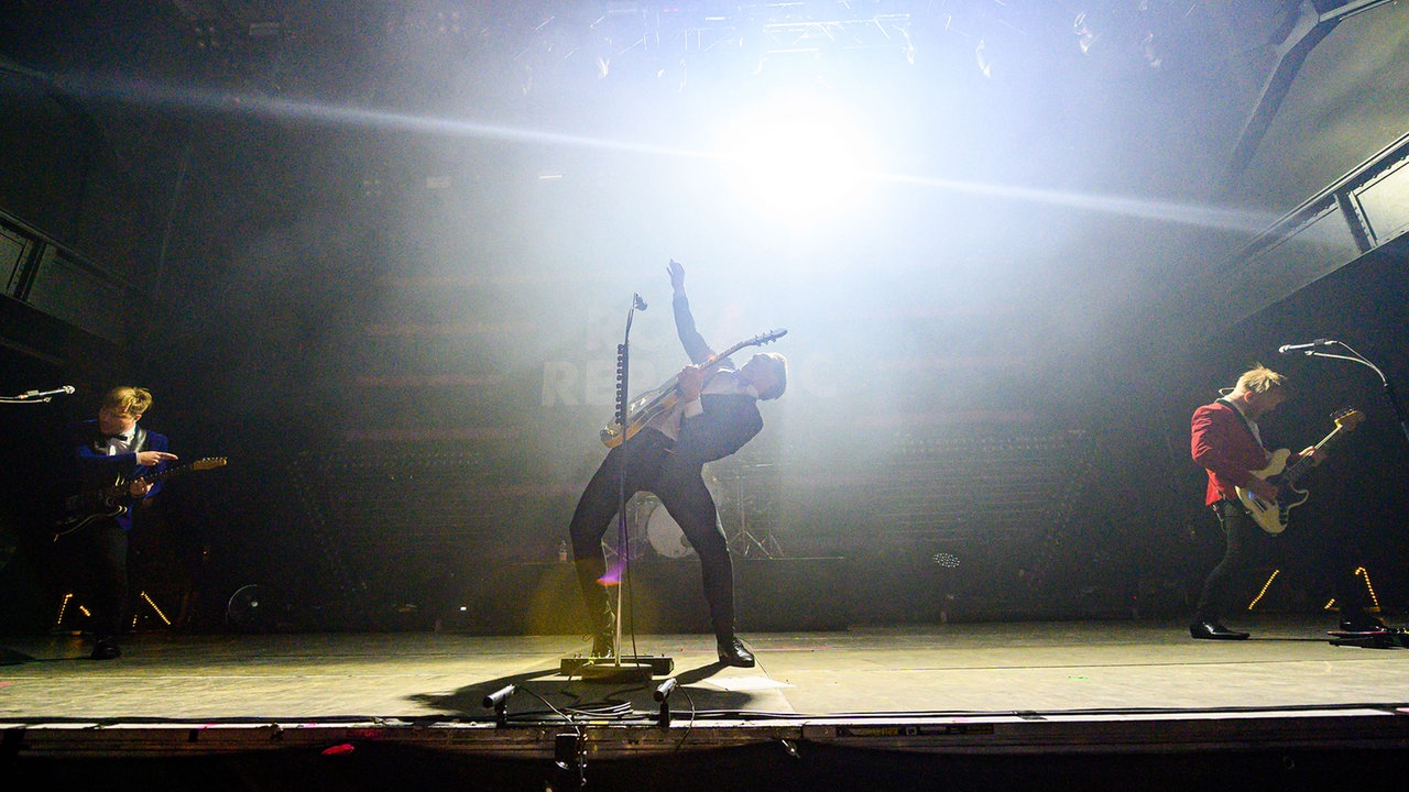  Royal Republic