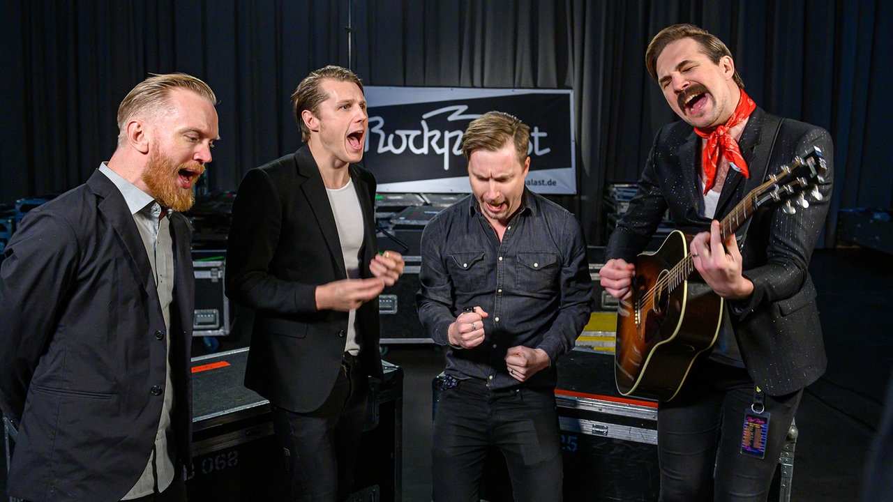  Royal Republic