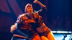 Sean Pauls background tänzerinnen bei einer gemeinsamen Performance