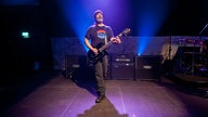 Der zweite Gitarrist von Soundgarden beim Spielen.