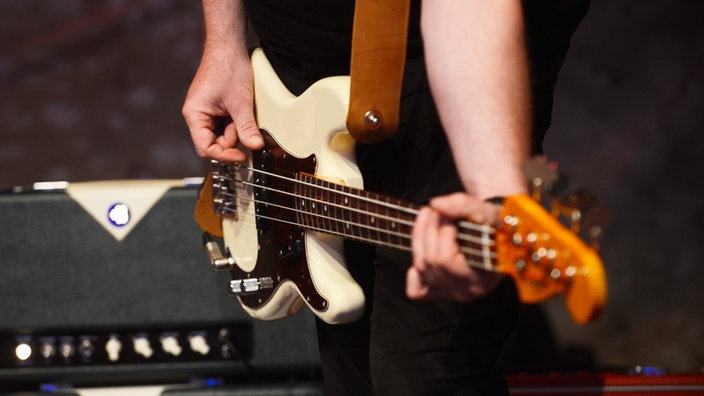Nahaufnahme des weißen Basses.