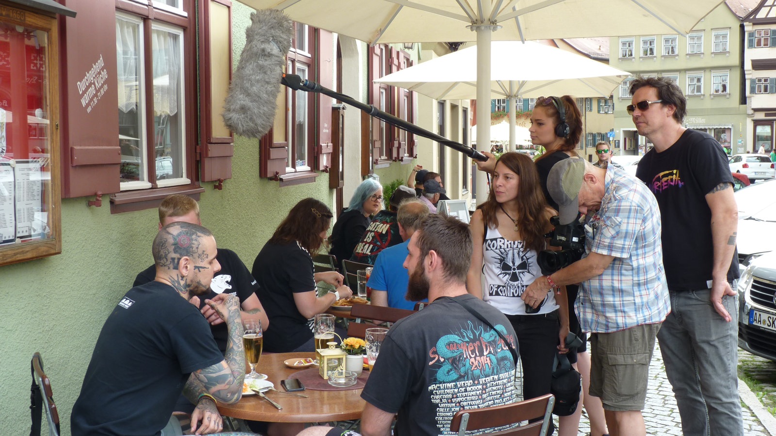 Festivalbesucher im Interview mit dem Rockpalast-Team beim Summer Breeze 2017