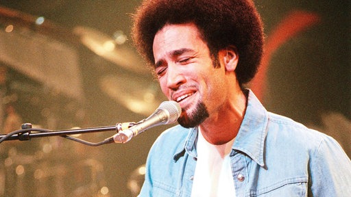 Ben Harper steht auf Bühne