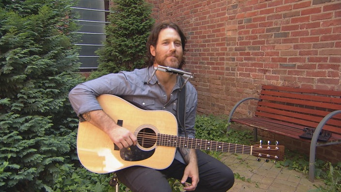 Unplugged: Chuck Ragan