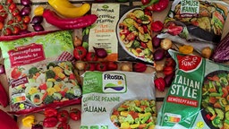 Verschiedene italienische Gemüsepfannen aus dem Tiefkühlregal im Test.