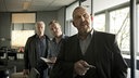 Max Ballauf (Klaus J. Behrendt, l) und Freddy Schenk (Dietmar Bär, r) mit ihrem Assistenten Norbert Jütte (Roland Riebeling, M)