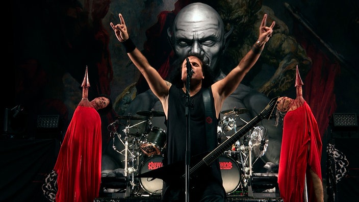 Die Band "Kreator" bei einem Auftritt