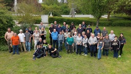 Das Team der Ehrenamtler stehtzusammen im Bürgerbad Kirchhoven