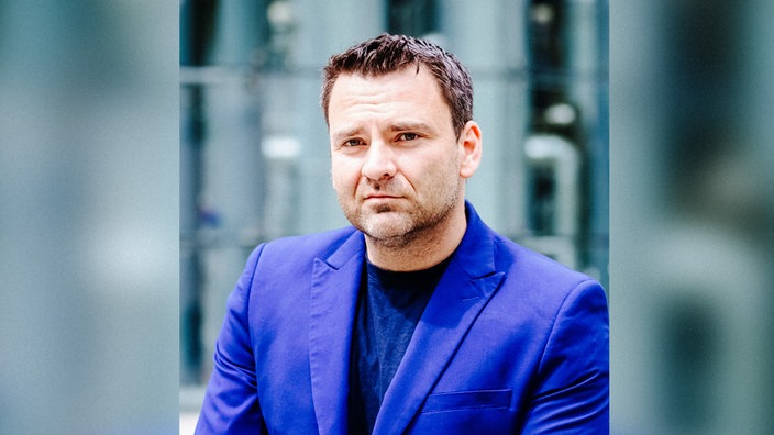 Ein Portrait von Cyberkriminologe Prof. Dr. Thomas-Gabriel Rüdiger.